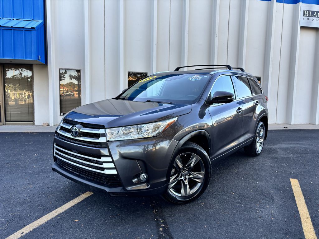 2019 Toyota Highlander Image 1