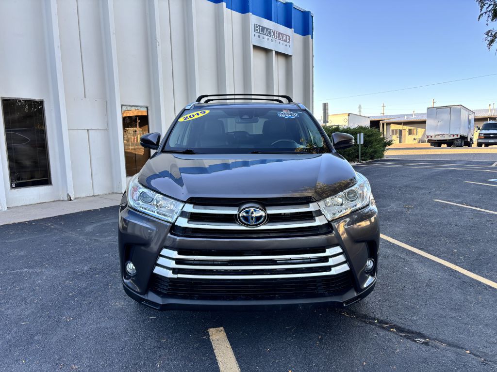 2019 Toyota Highlander Image 2