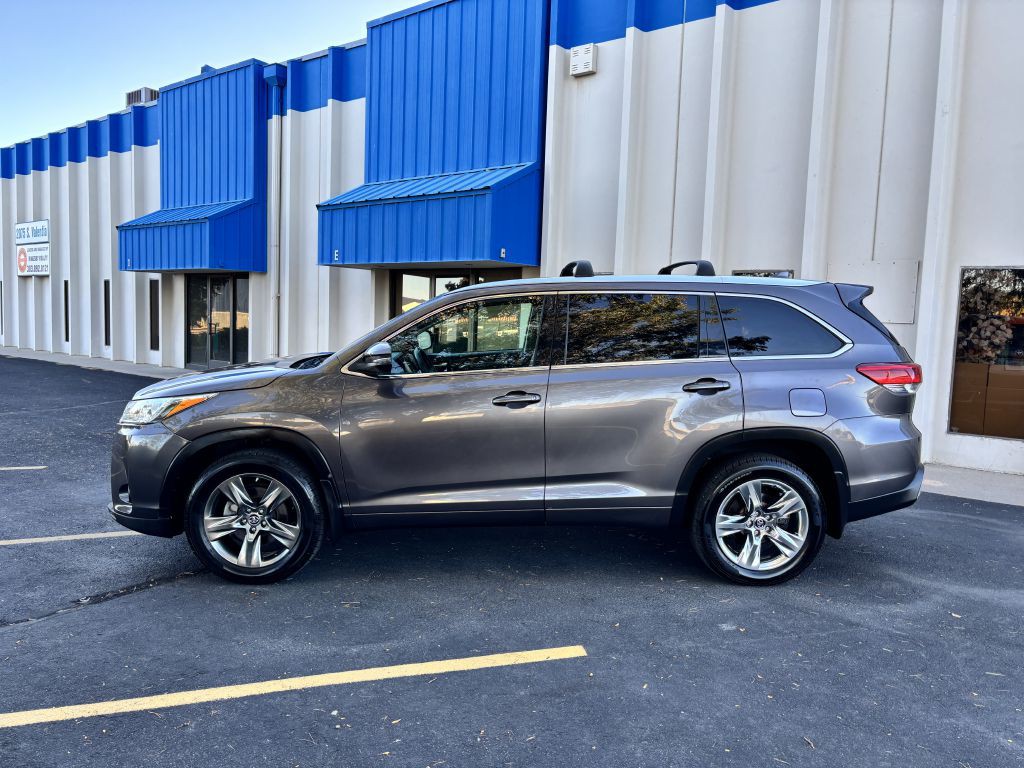2019 Toyota Highlander Image 4