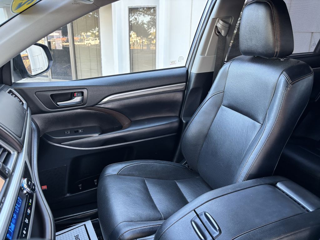 2019 Toyota Highlander Image 14