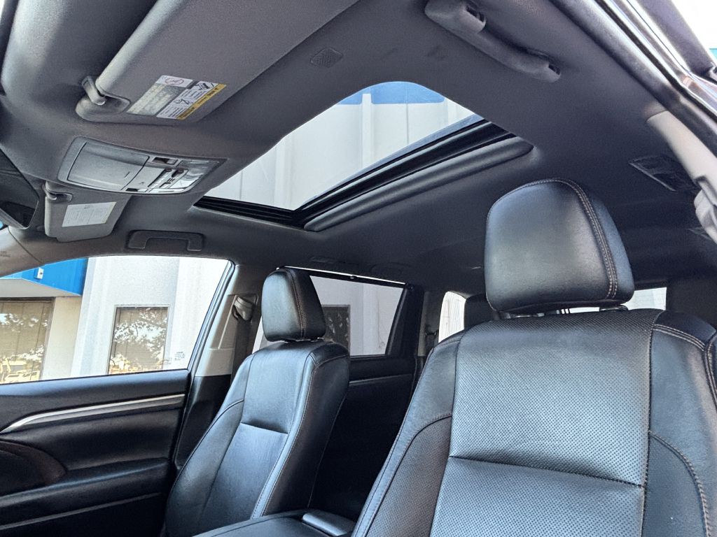 2019 Toyota Highlander Image 15