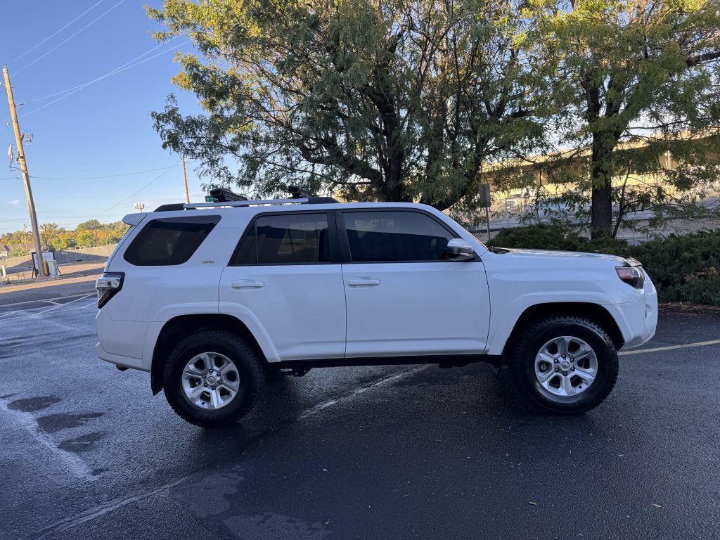 2023 Toyota 4Runner Image 8