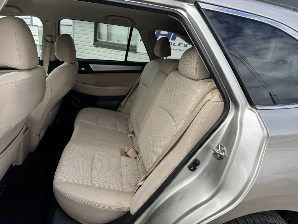 2017 Subaru Outback Image 16