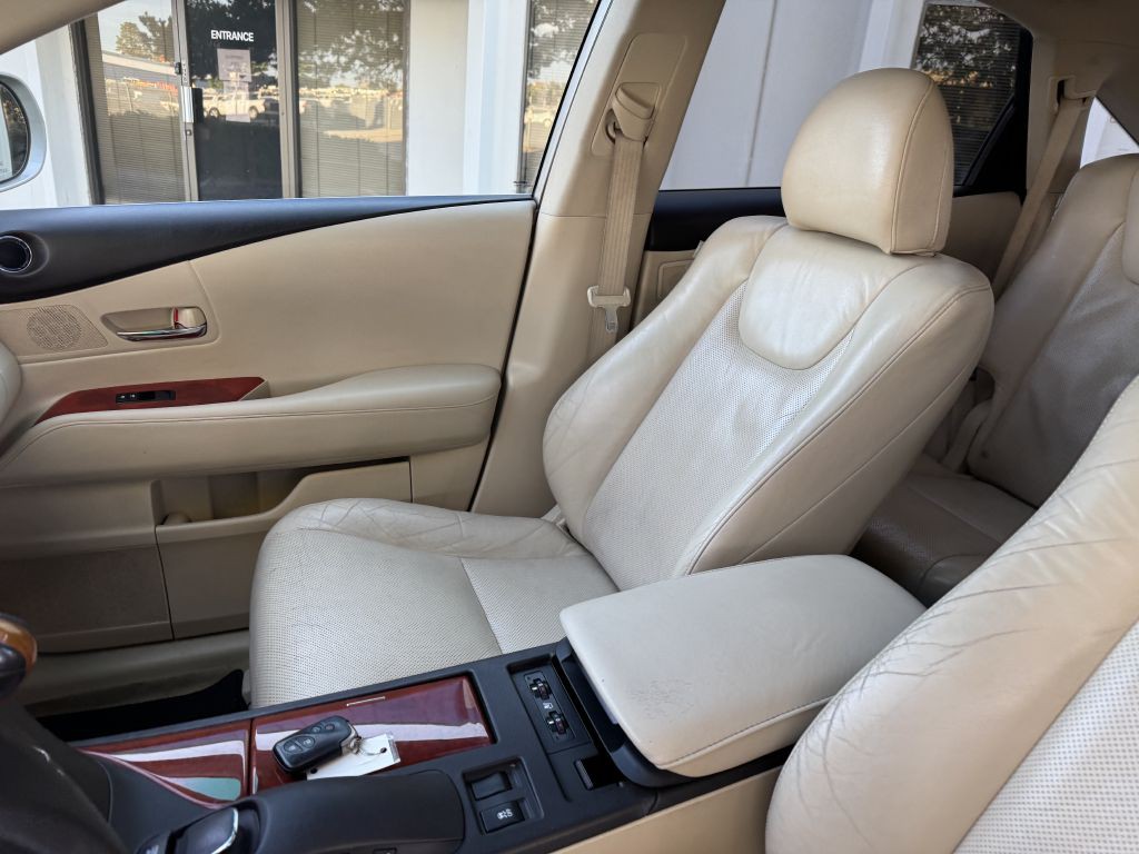 2012 Lexus RX 450h Image 13