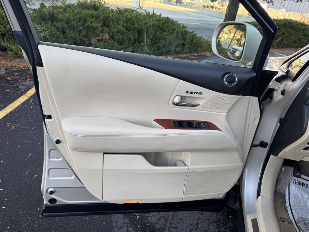 2012 Lexus RX 450h Image 15