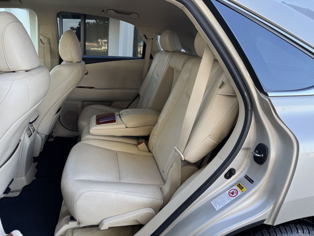 2012 Lexus RX 450h Image 17