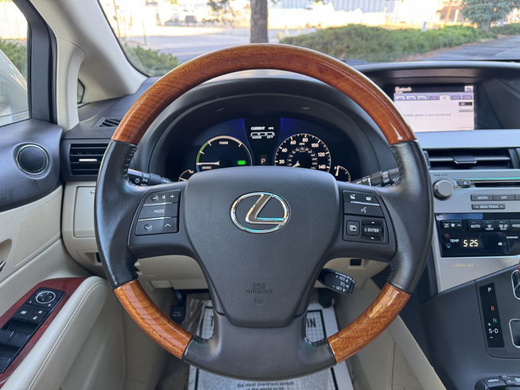 2012 Lexus RX 450h Image 21