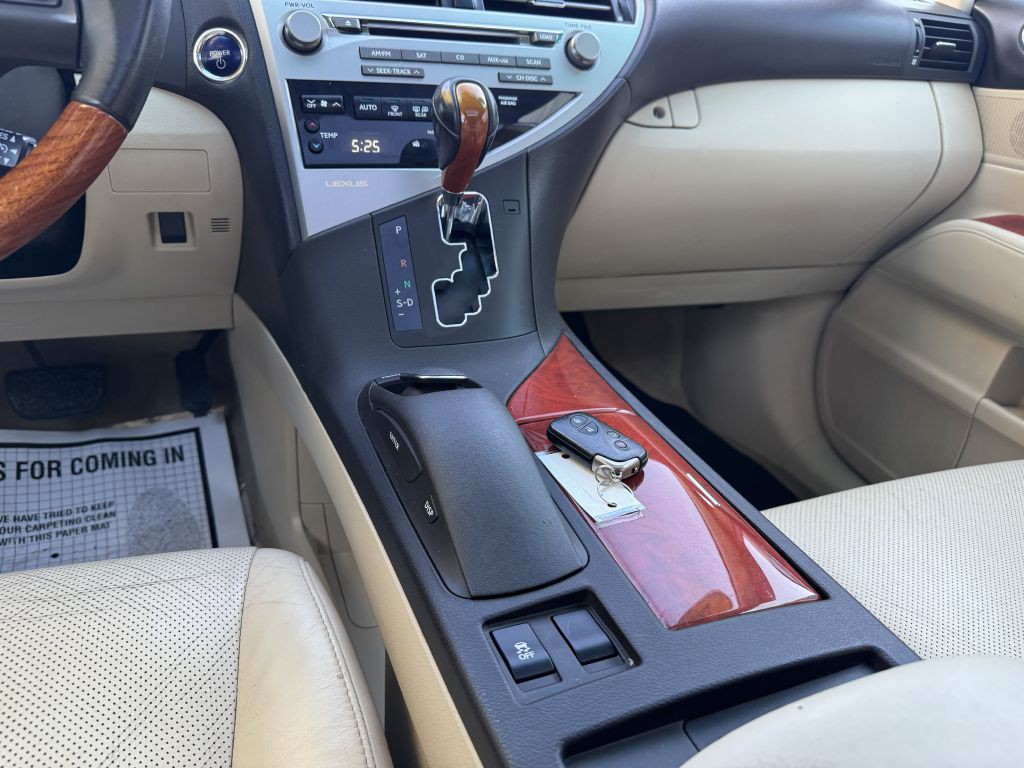 2012 Lexus RX 450h Image 23