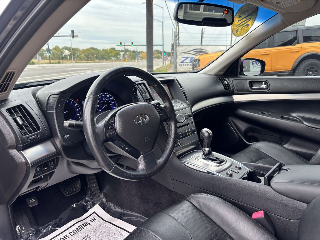 2013 INFINITI G37 Image 11