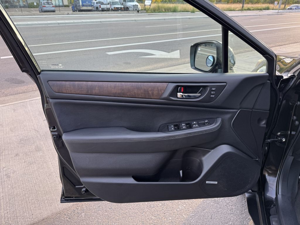2017 Subaru Outback Image 16