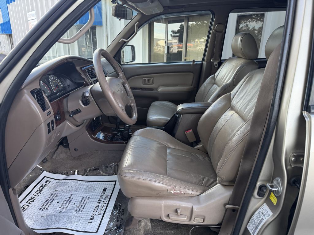 2001 Toyota 4Runner Image 11