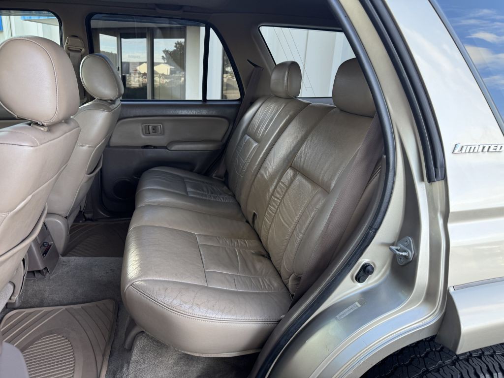 2001 Toyota 4Runner Image 17