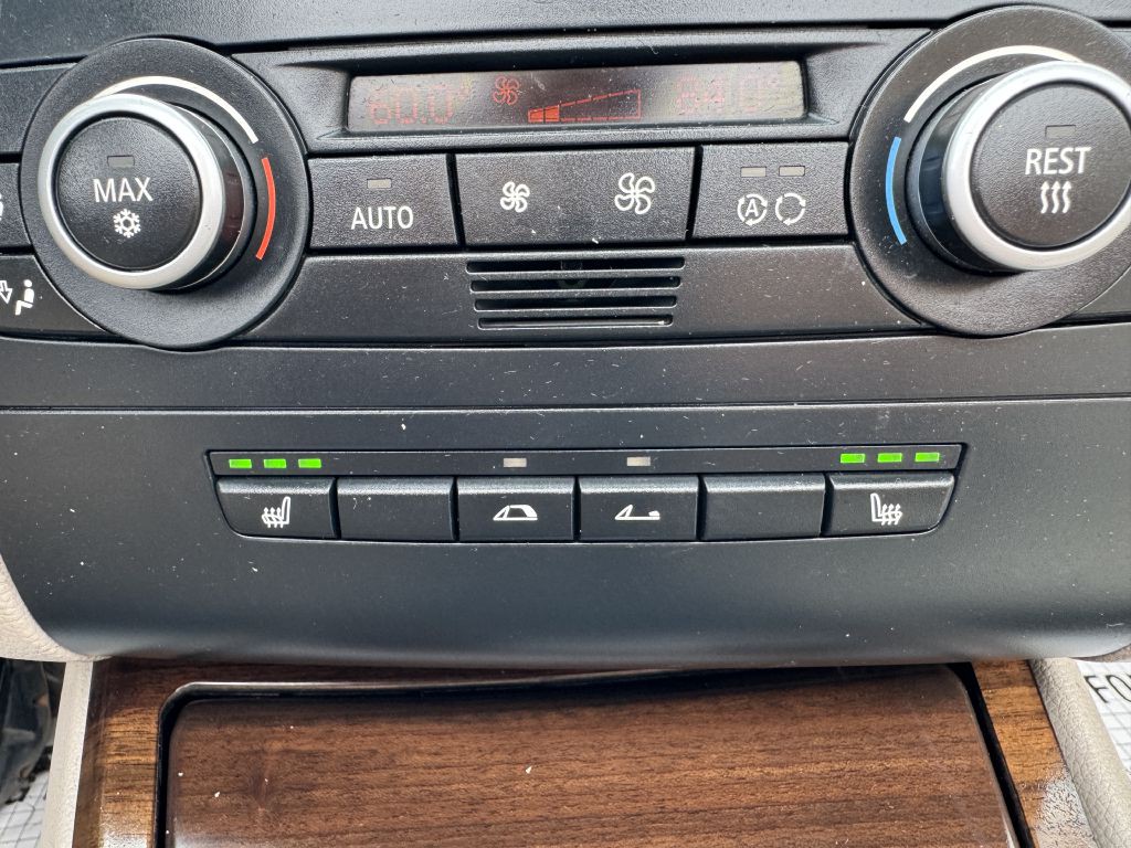 2009 BMW 1 Series Image 26