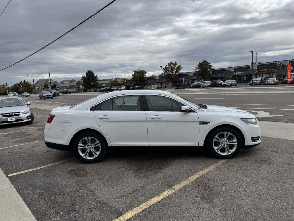 2013 Ford Taurus Image 8