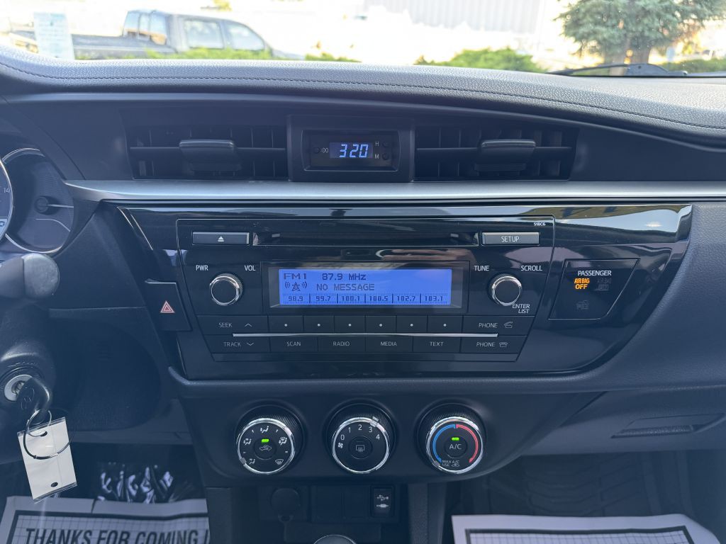 2014 Toyota Corolla Image 18