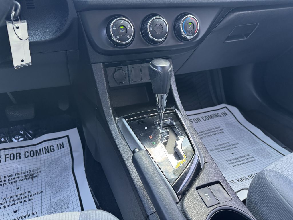 2014 Toyota Corolla Image 19