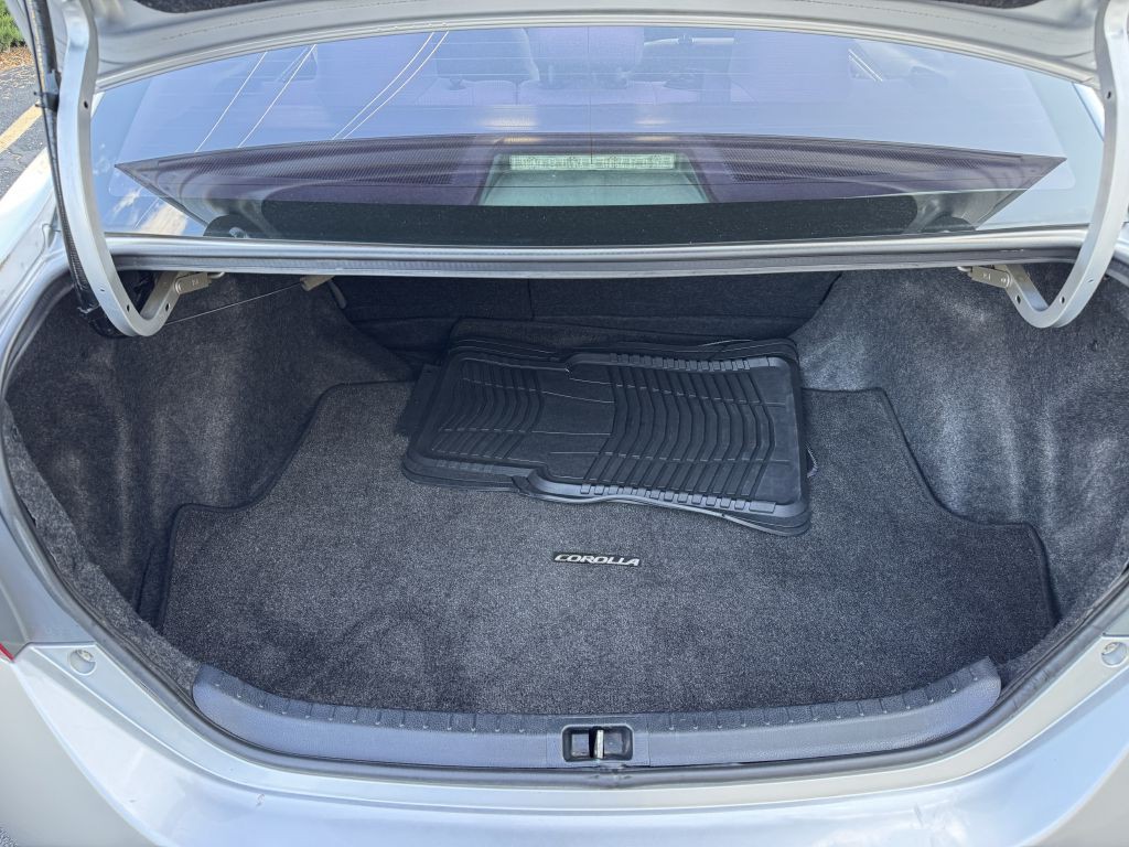 2014 Toyota Corolla Image 25
