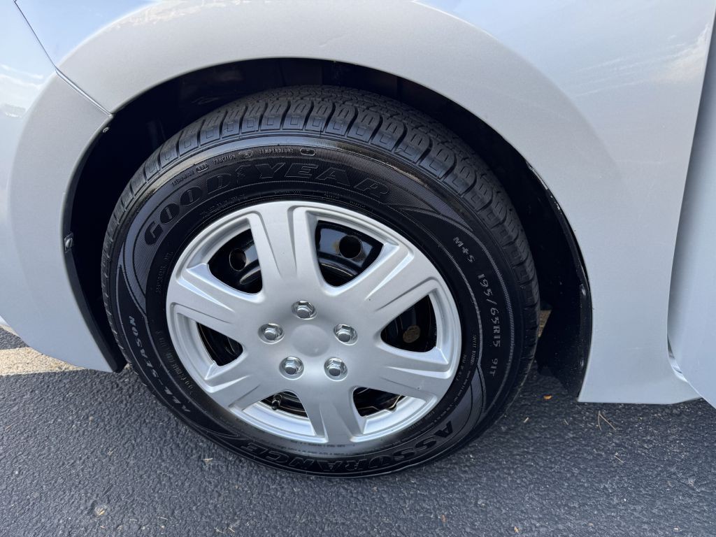 2014 Toyota Corolla Image 26
