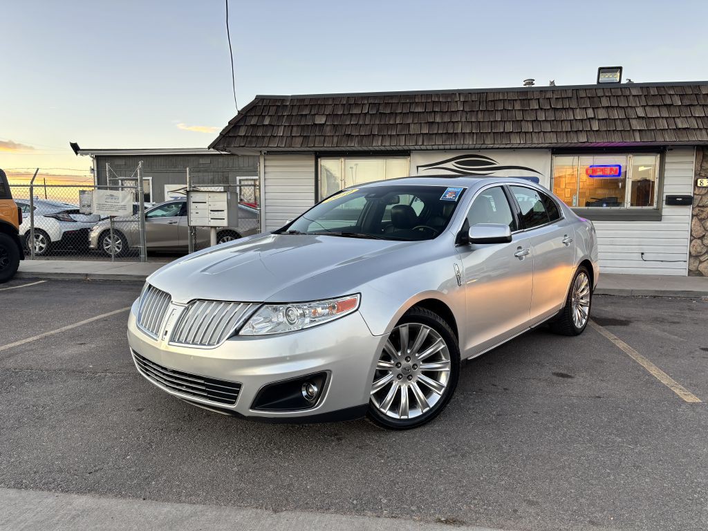 2010 Lincoln MKS Image 1