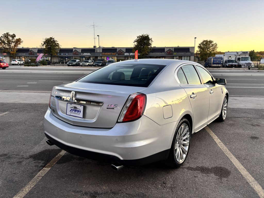 2010 Lincoln MKS Image 7