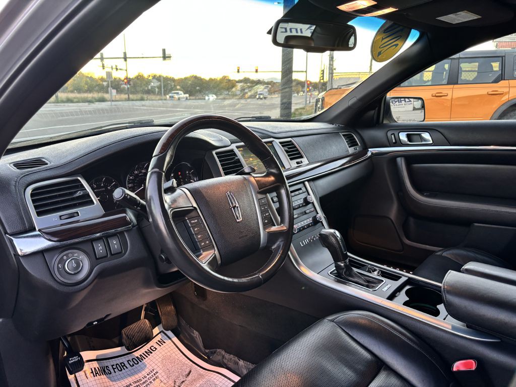2010 Lincoln MKS Image 11