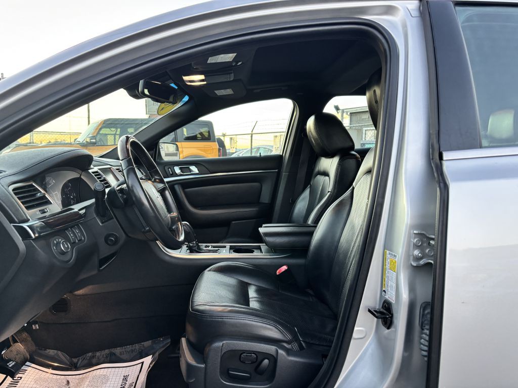 2010 Lincoln MKS Image 12