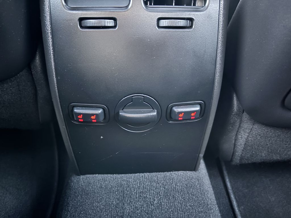 2010 Lincoln MKS Image 18