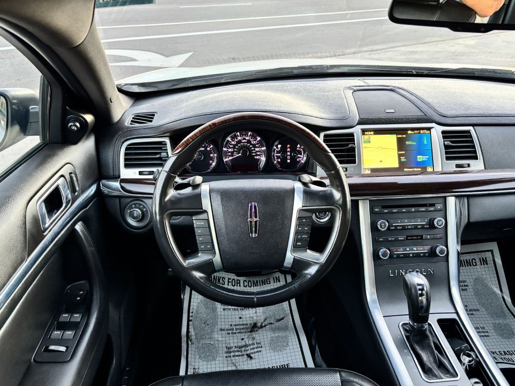 2010 Lincoln MKS Image 22