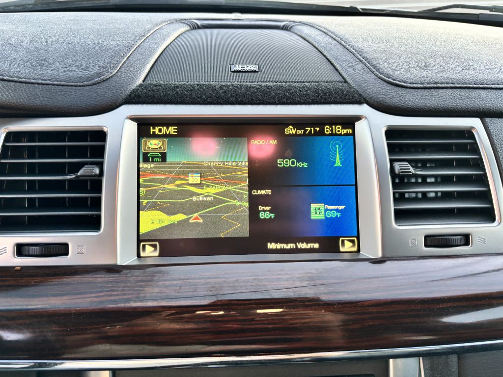 2010 Lincoln MKS Image 25