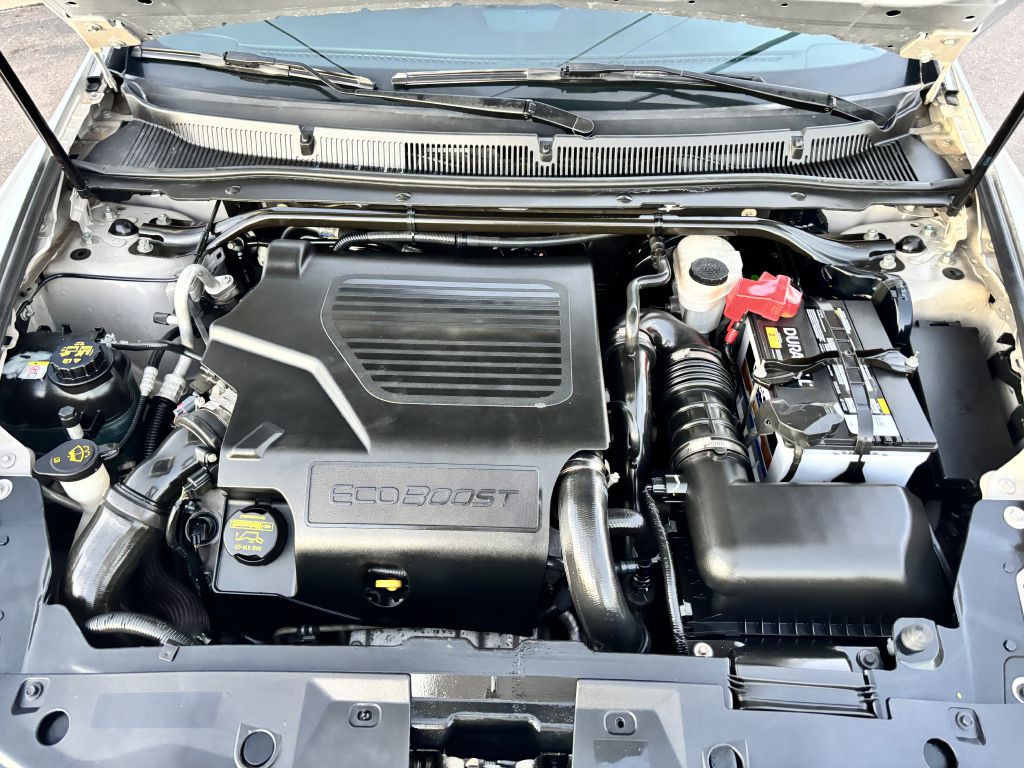 2010 Lincoln MKS Image 28