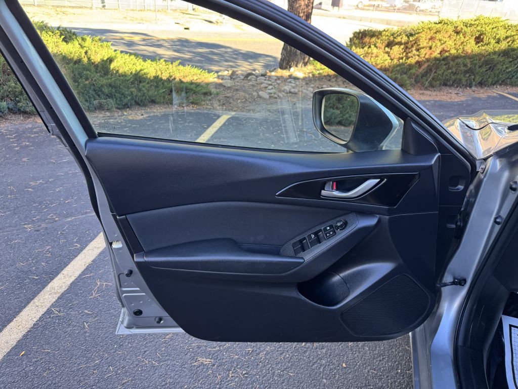 2015 Mazda Mazda3 Image 15