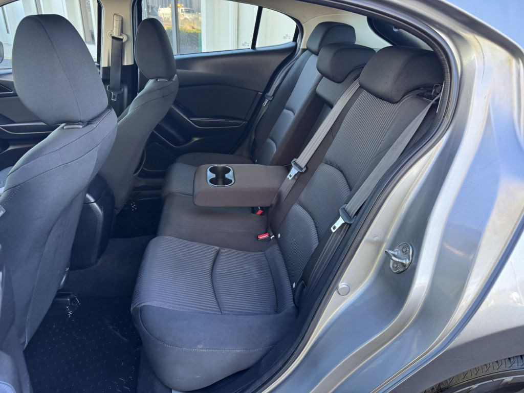 2015 Mazda Mazda3 Image 16