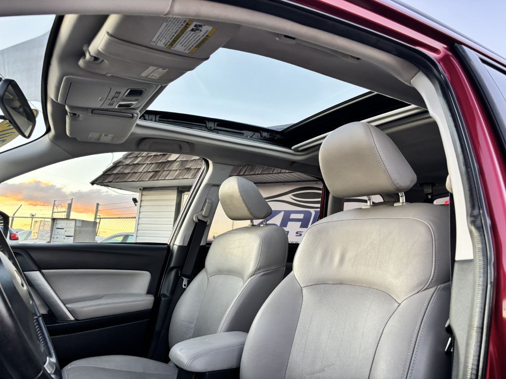 2014 Subaru Forester Image 16