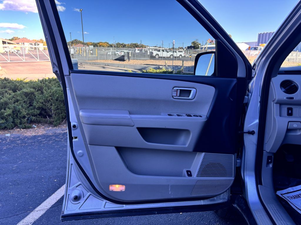2015 Honda Pilot Image 16