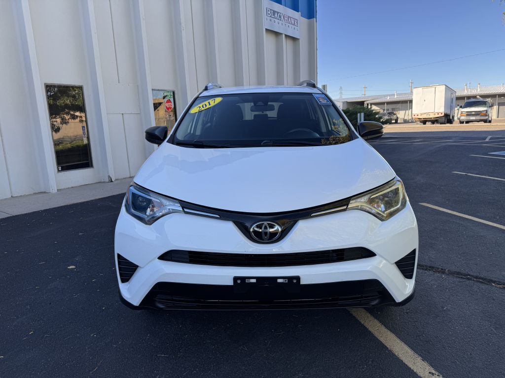 2017 Toyota Rav4 Image 2
