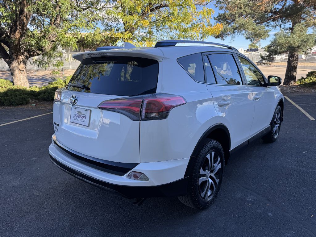 2017 Toyota Rav4 Image 7