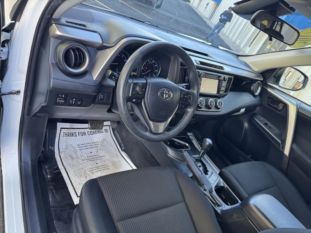 2017 Toyota Rav4 Image 14