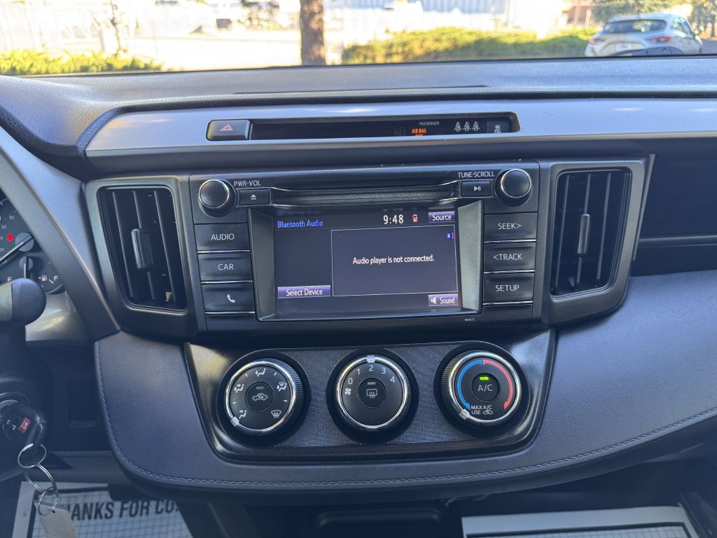 2017 Toyota Rav4 Image 18
