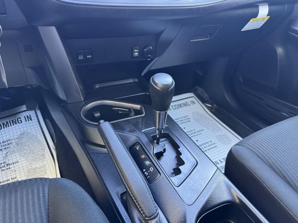 2017 Toyota Rav4 Image 19