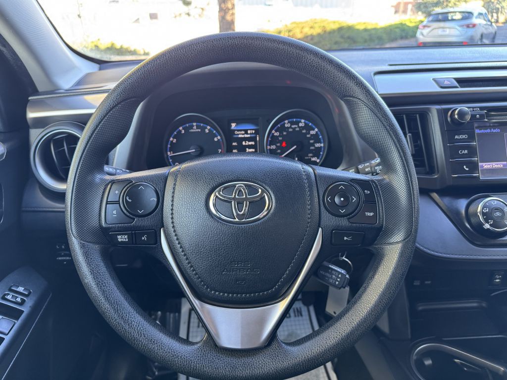 2017 Toyota Rav4 Image 20