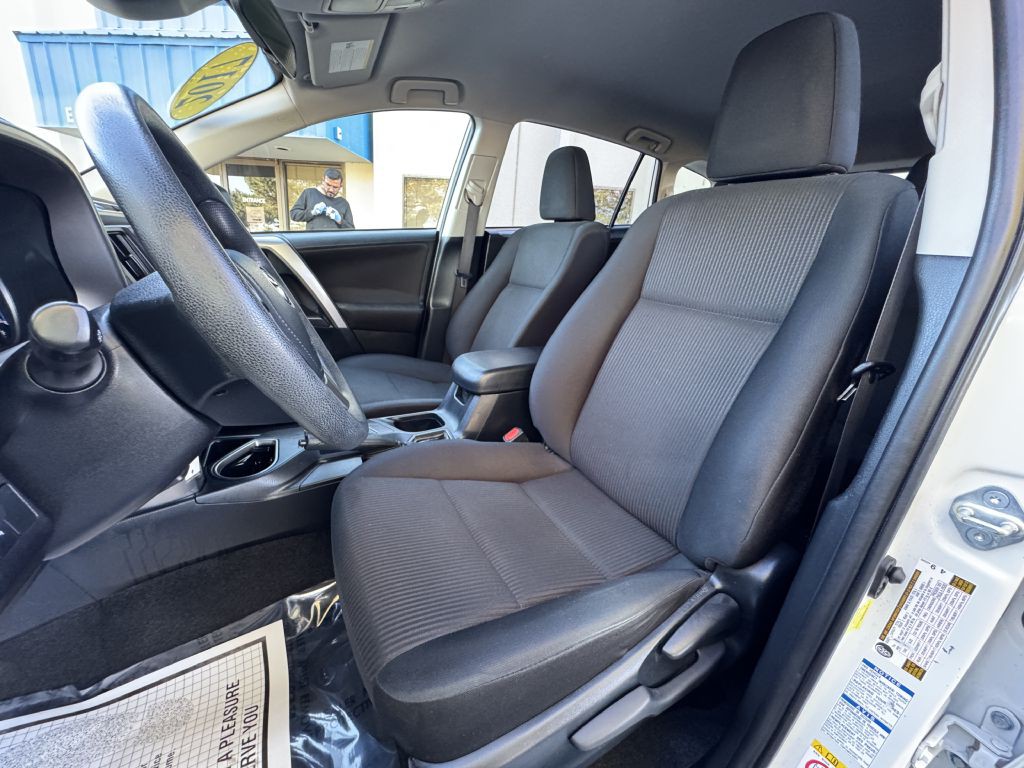 2017 Toyota Rav4 Image 25