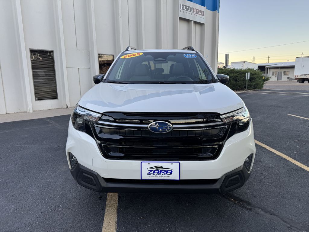 2025 Subaru Forester Image 2