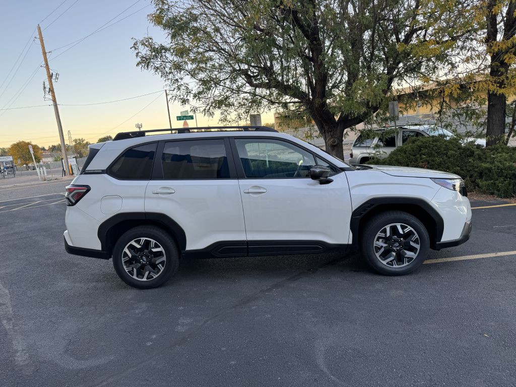 2025 Subaru Forester Image 8
