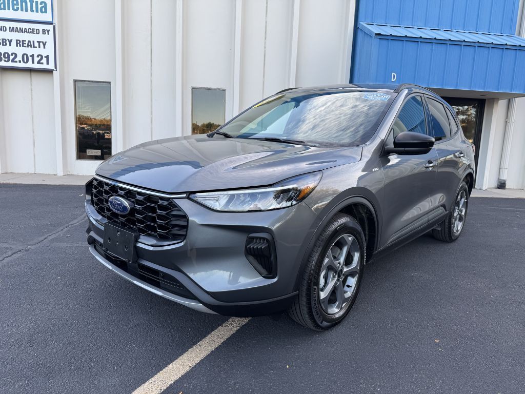 2025 Ford Escape Image 3