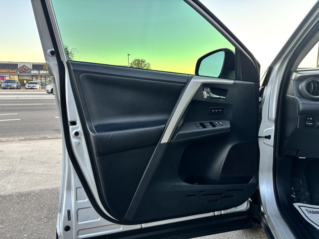 2013 Toyota Rav4 Image 16