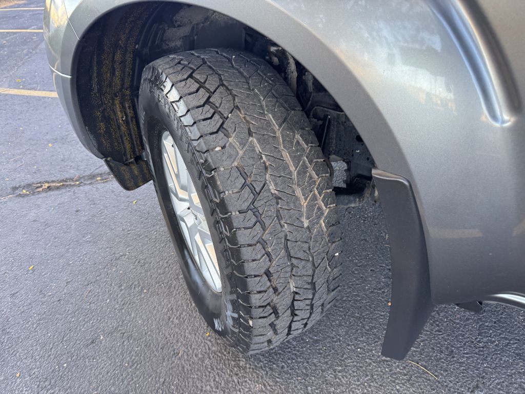 2016 Nissan Frontier Image 27