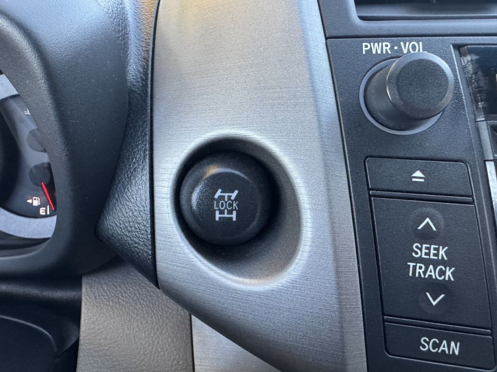 2006 Toyota Rav4 Image 21