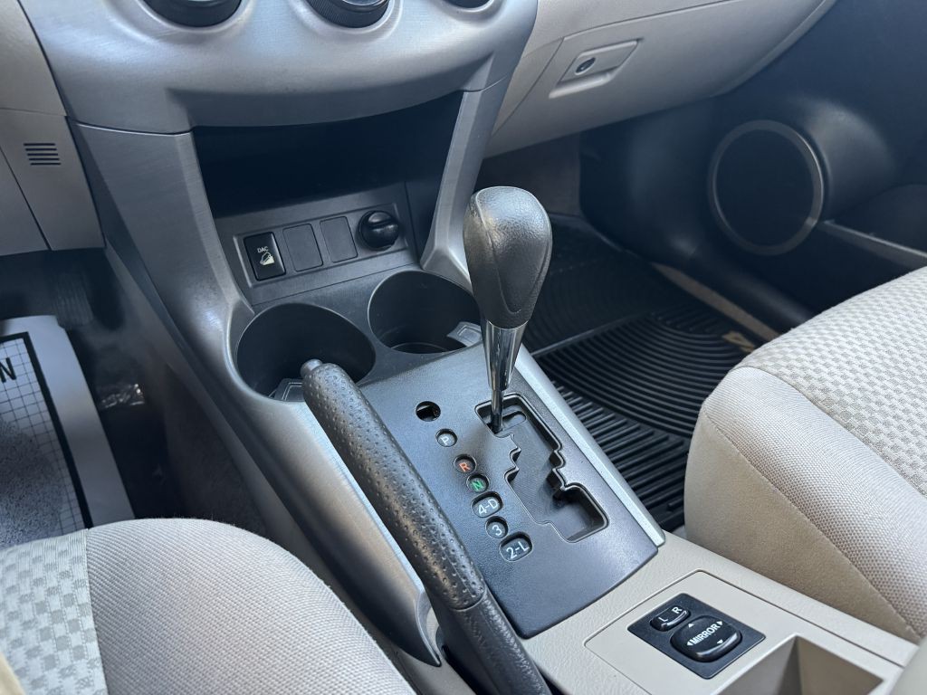 2006 Toyota Rav4 Image 22