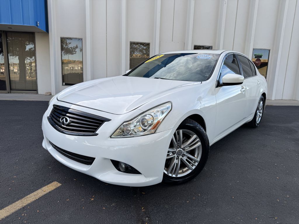 2013 INFINITI G37 Image 1