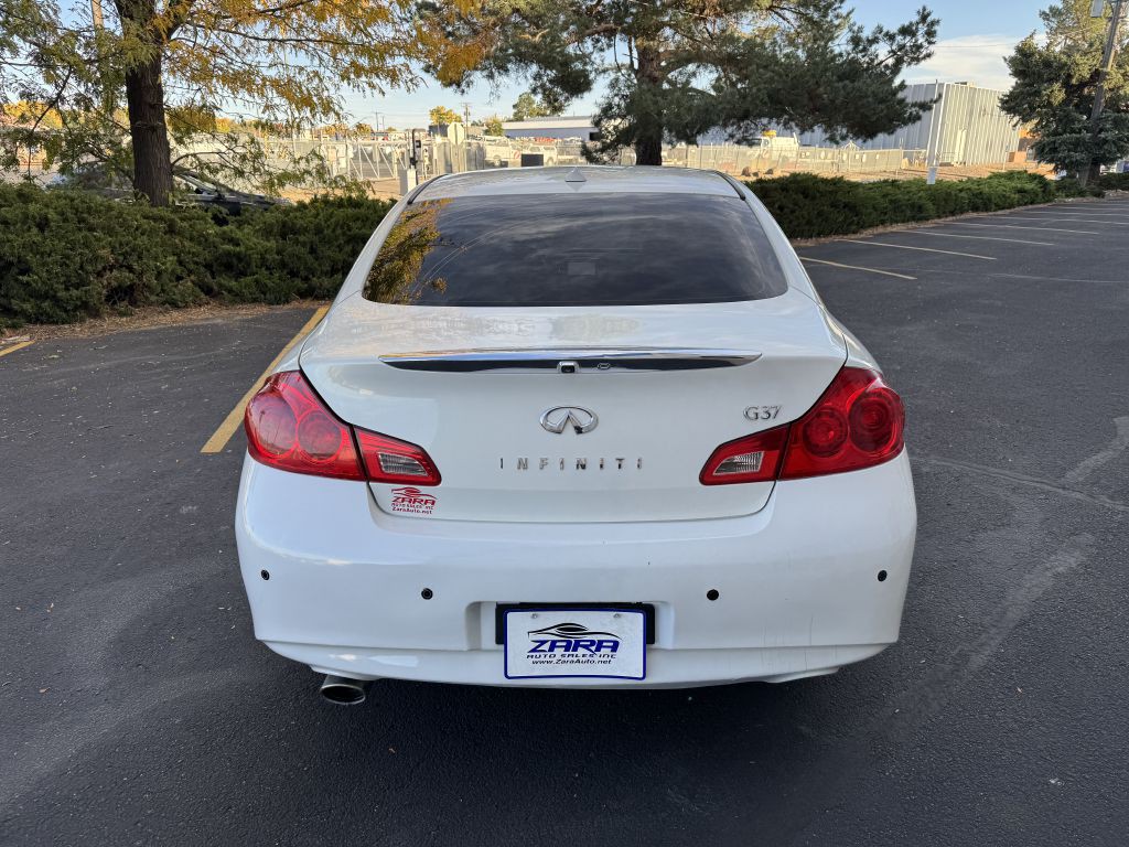 2013 INFINITI G37 Image 6